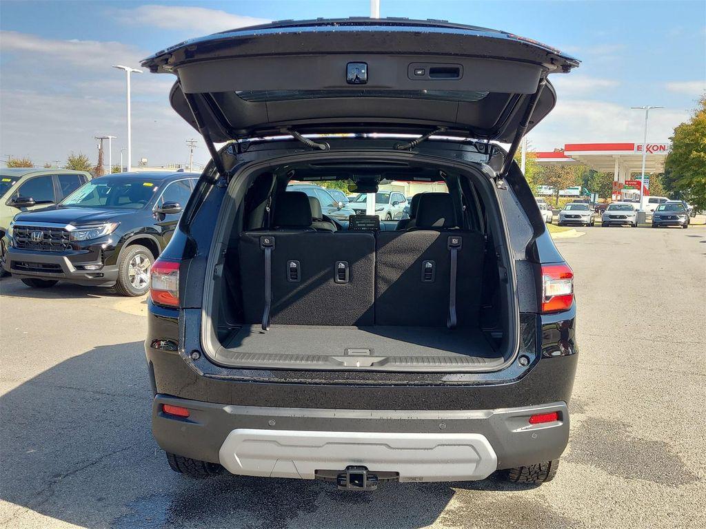 new 2025 Honda Pilot car, priced at $51,375