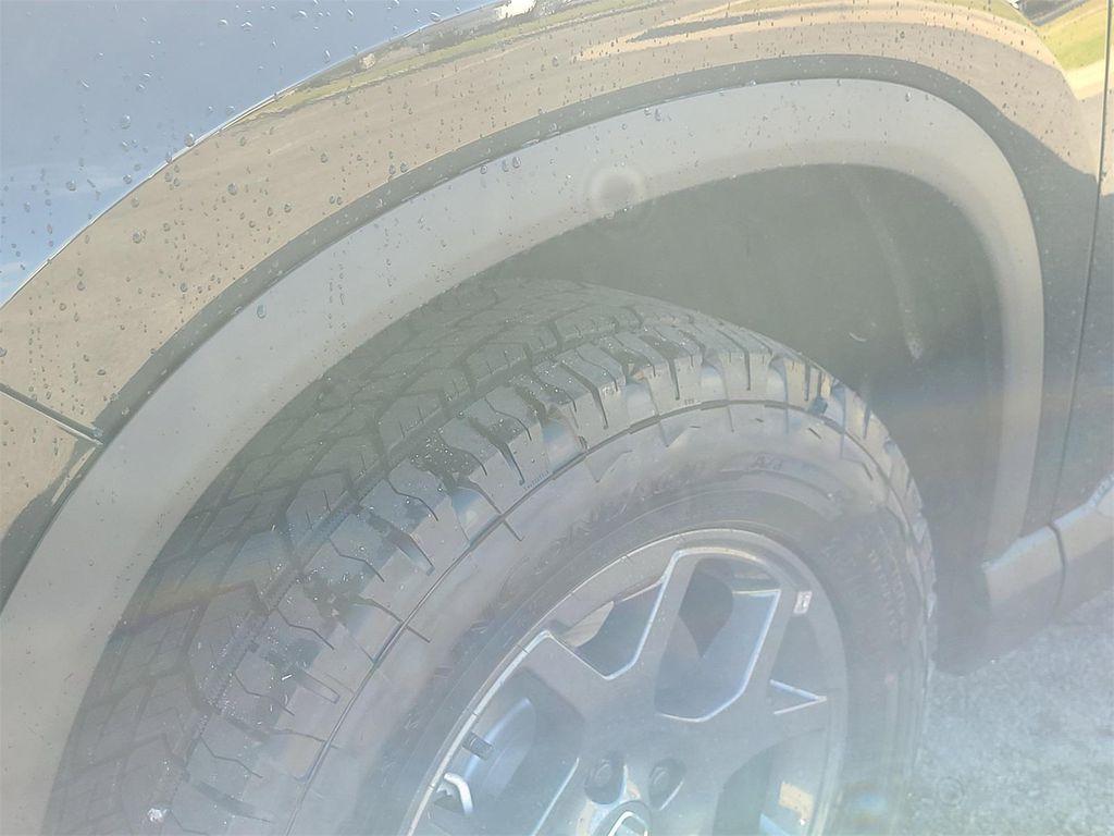 new 2025 Honda Pilot car, priced at $51,375