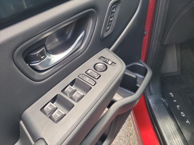 new 2025 Honda Pilot car, priced at $51,755