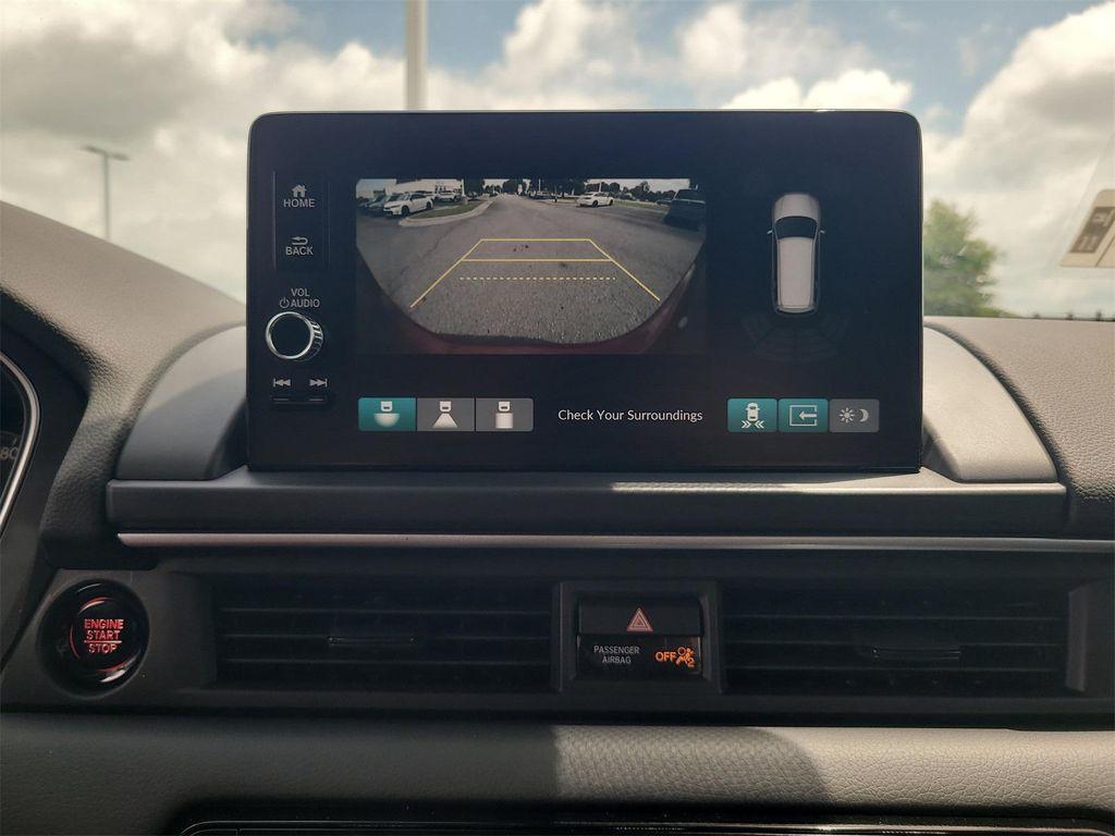 new 2025 Honda Pilot car, priced at $50,735