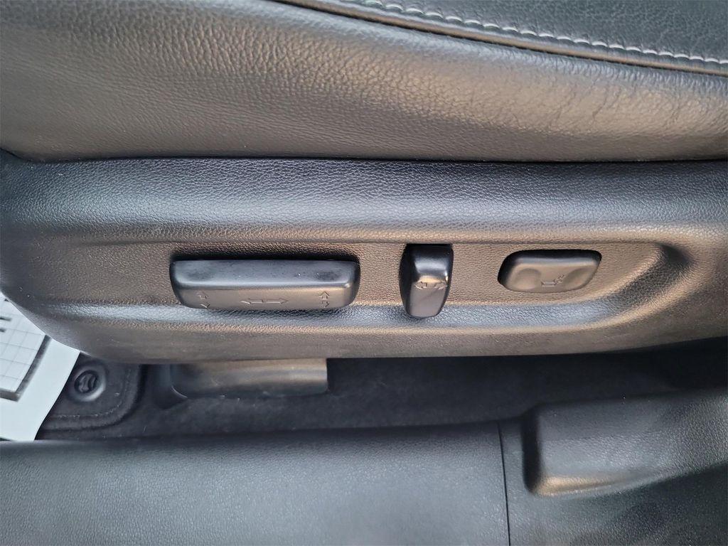 used 2021 Honda Pilot car, priced at $25,988