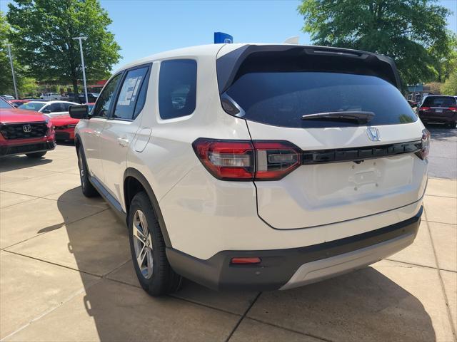 new 2025 Honda Pilot car, priced at $44,405