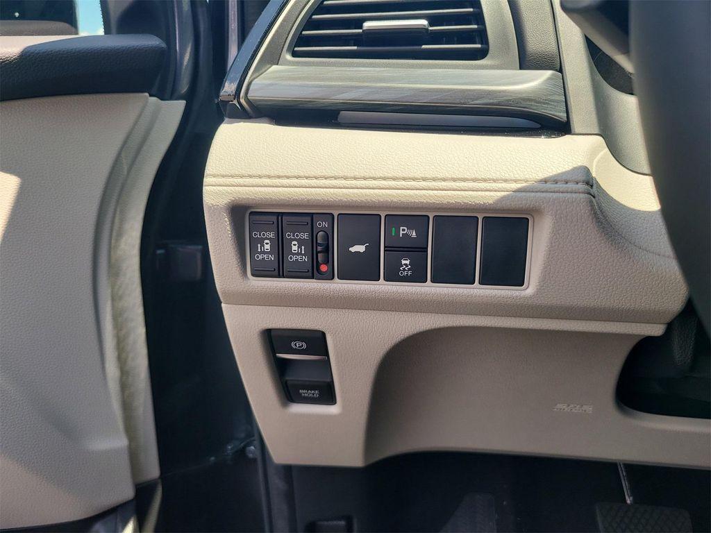 new 2025 Honda Odyssey car, priced at $51,275