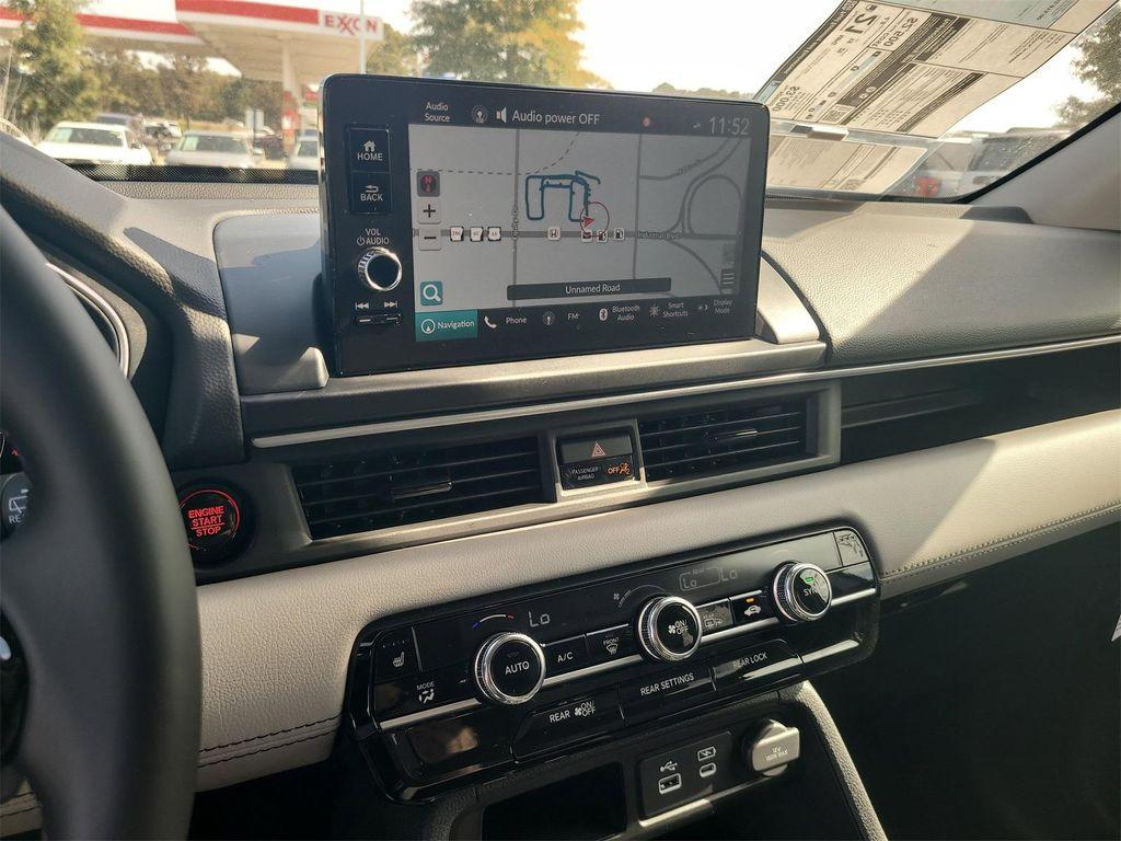 new 2025 Honda Pilot car, priced at $52,815