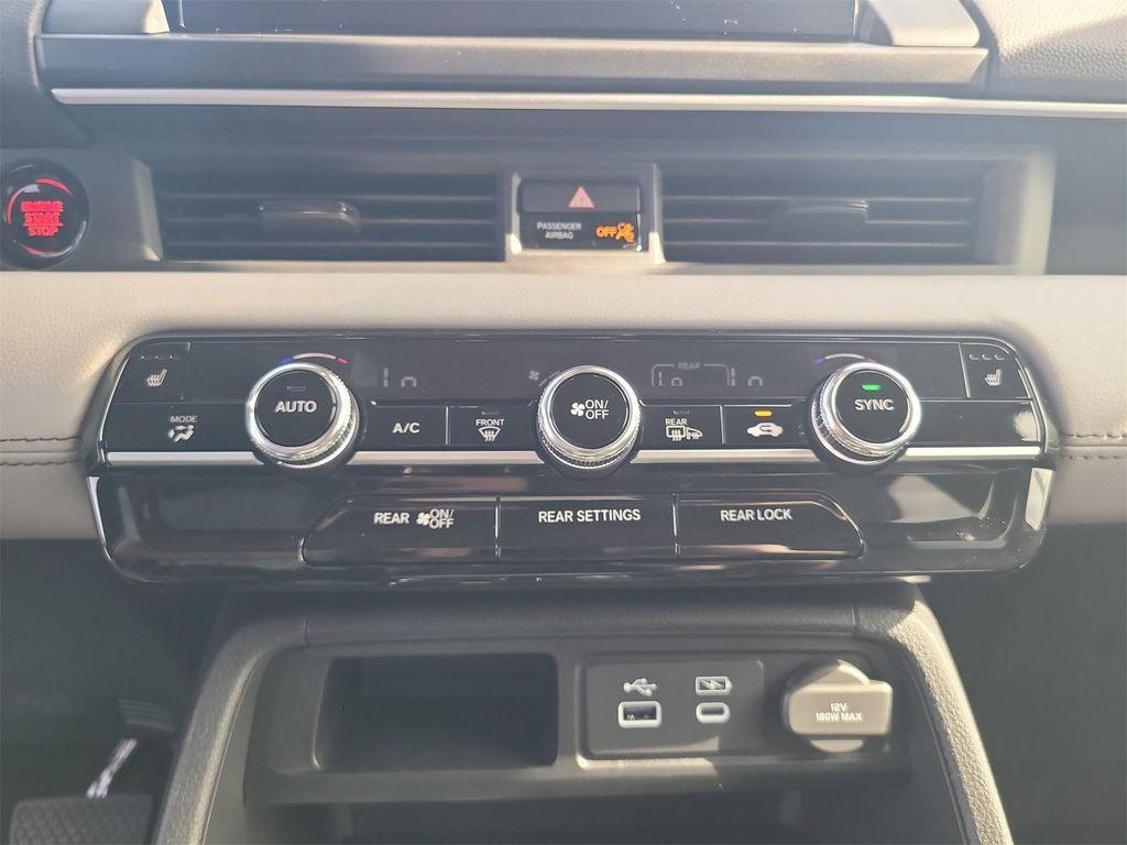 new 2025 Honda Pilot car, priced at $52,815