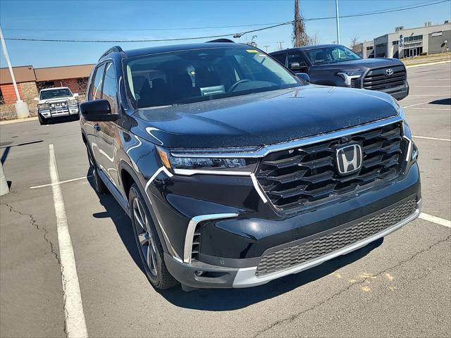 new 2025 Honda Pilot car, priced at $54,530