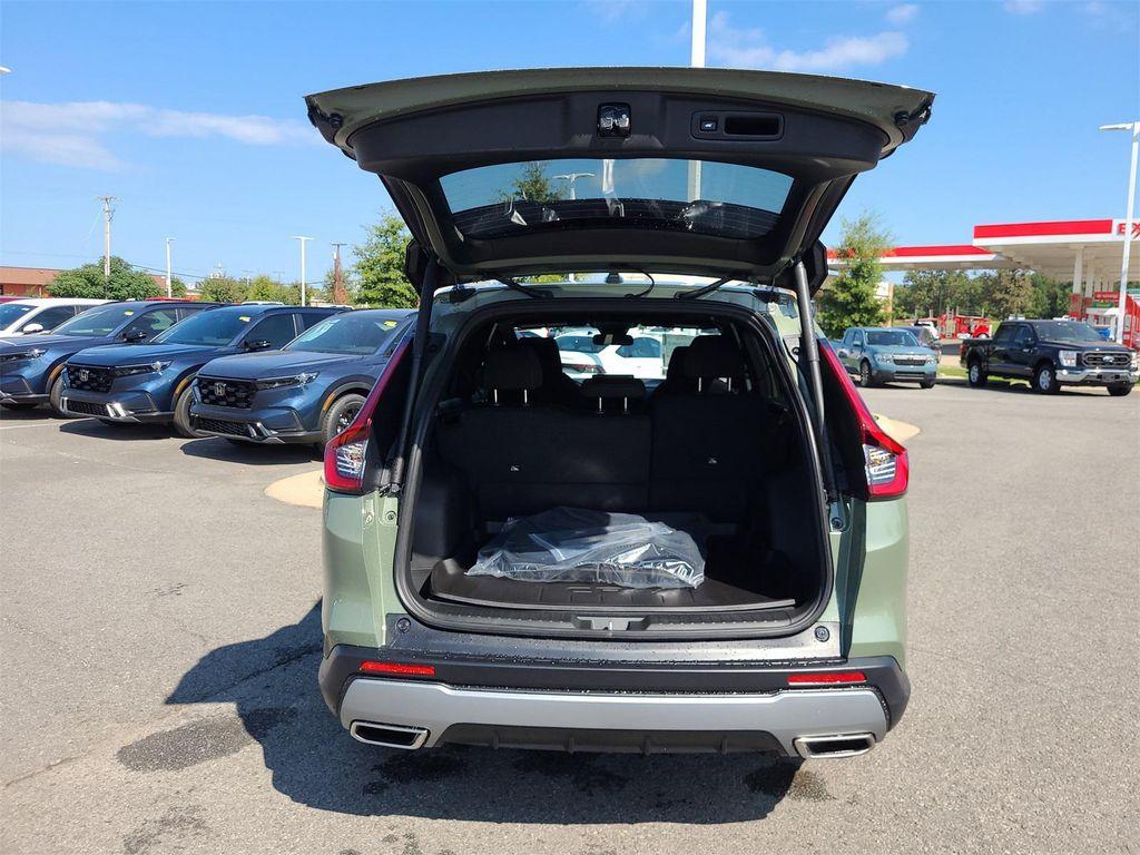 new 2026 Honda CR-V Hybrid car, priced at $37,705
