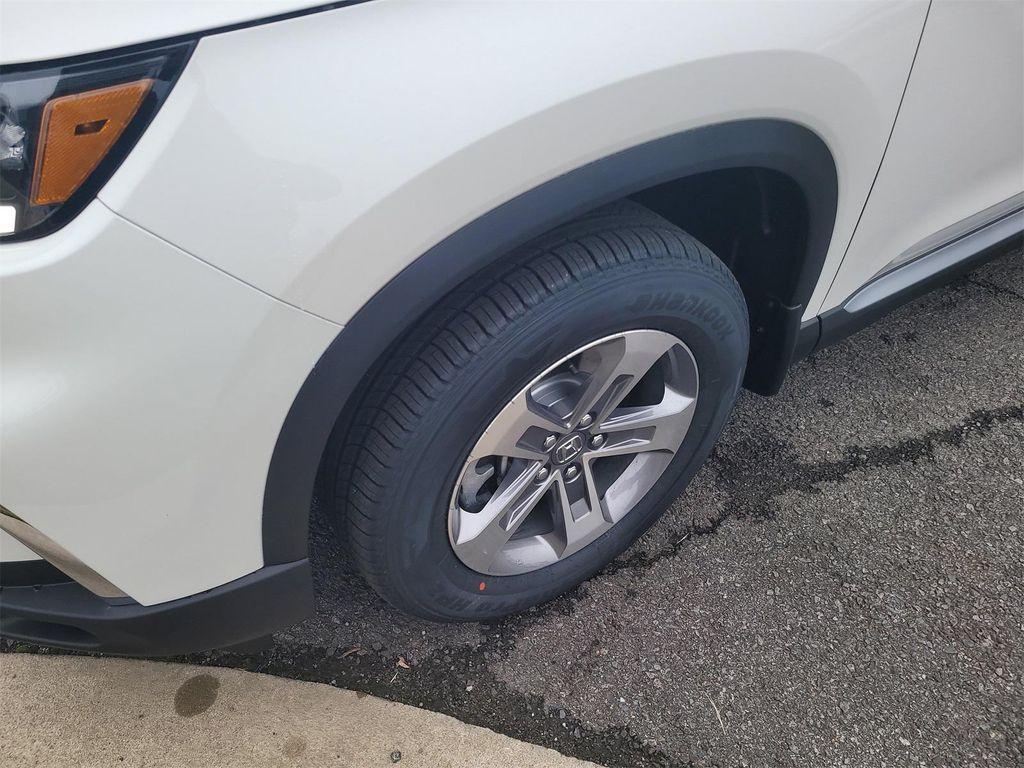 new 2025 Honda Pilot car, priced at $45,450