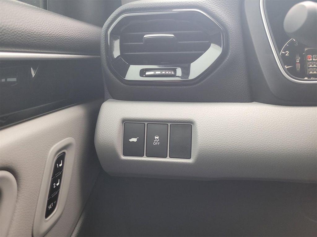 new 2025 Honda Pilot car, priced at $45,450