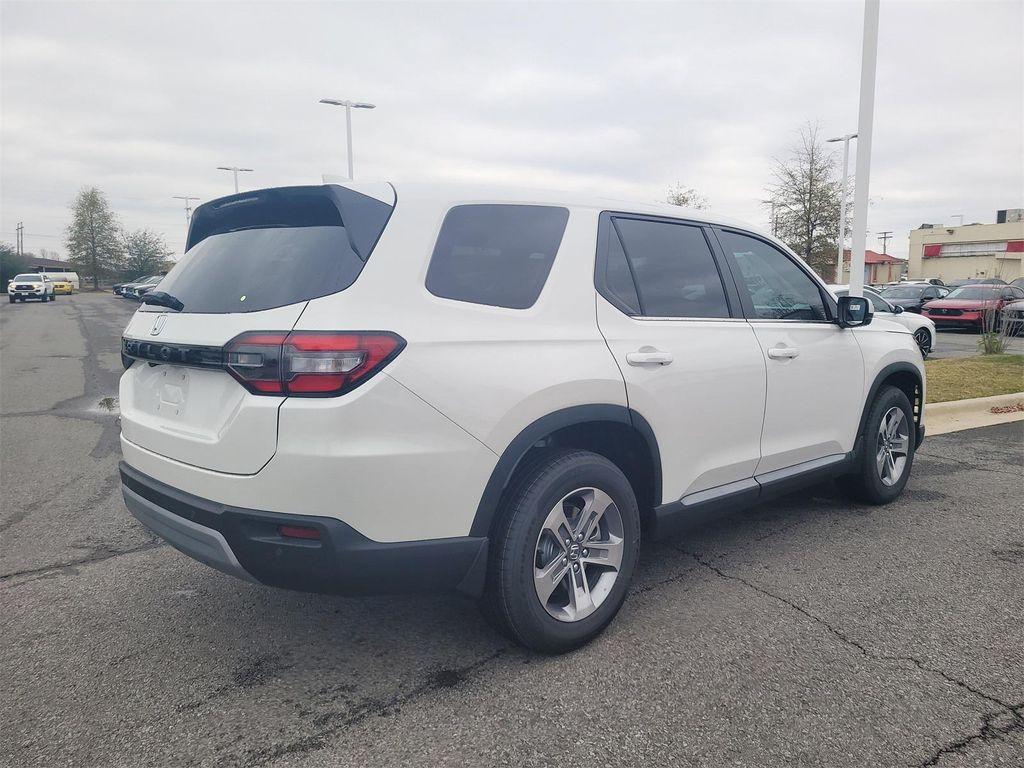 new 2025 Honda Pilot car, priced at $48,280