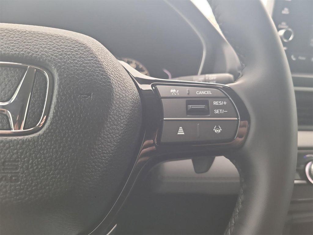 new 2025 Honda Pilot car, priced at $48,280