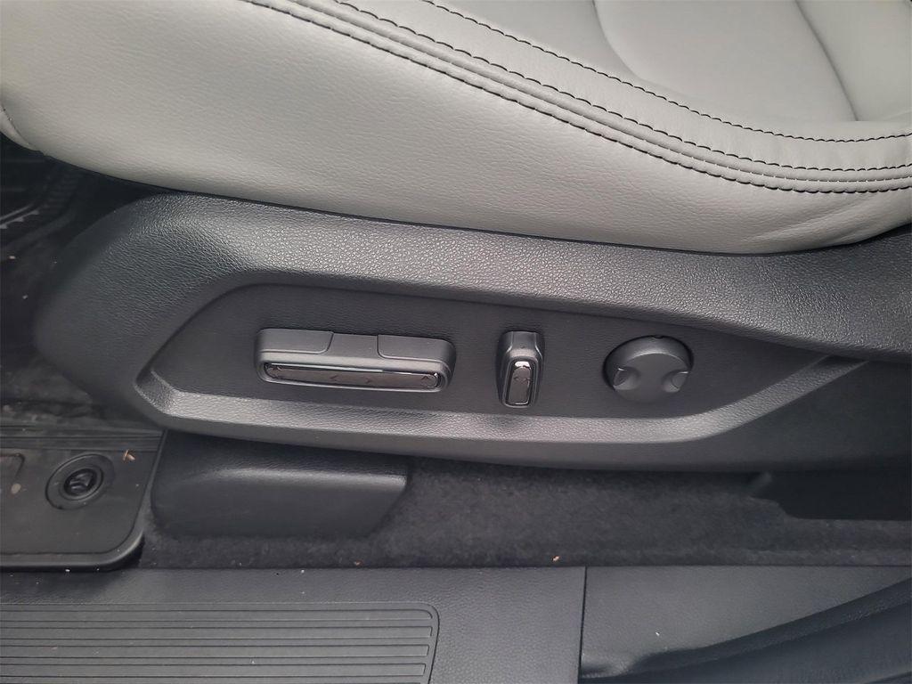 new 2025 Honda Pilot car, priced at $48,280