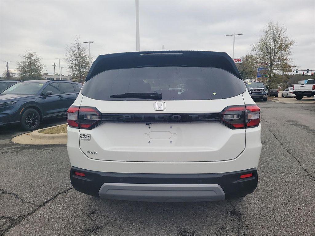 new 2025 Honda Pilot car, priced at $48,280