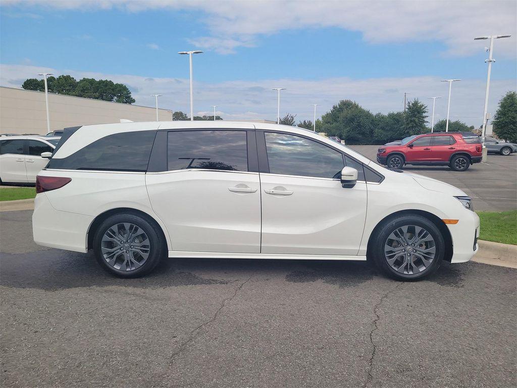 used 2025 Honda Odyssey car, priced at $41,581