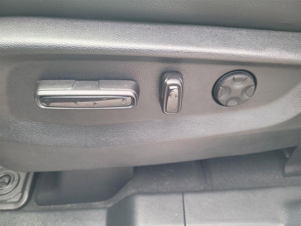 used 2025 Honda Odyssey car, priced at $41,581