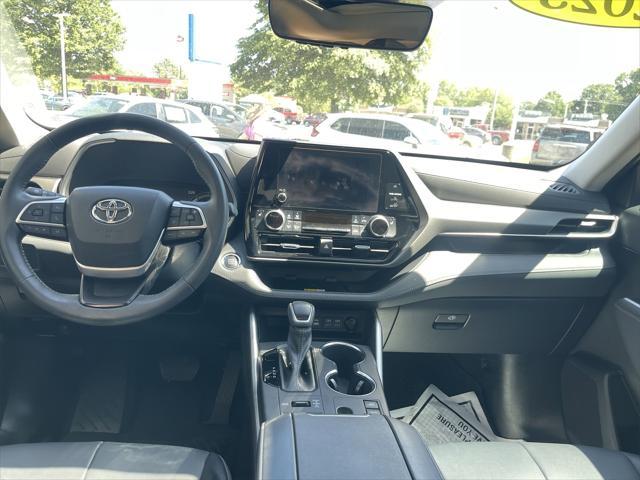 used 2023 Toyota Highlander car, priced at $40,588