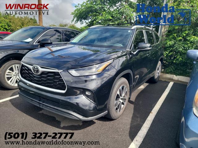 used 2023 Toyota Highlander car, priced at $40,888