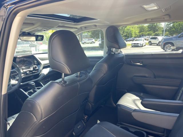 used 2023 Toyota Highlander car, priced at $40,588