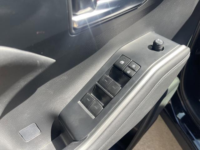 used 2023 Toyota Highlander car, priced at $40,588