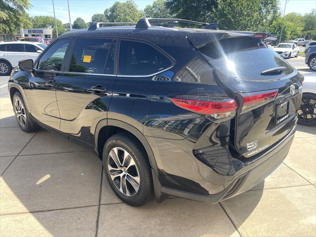 used 2023 Toyota Highlander car, priced at $40,588