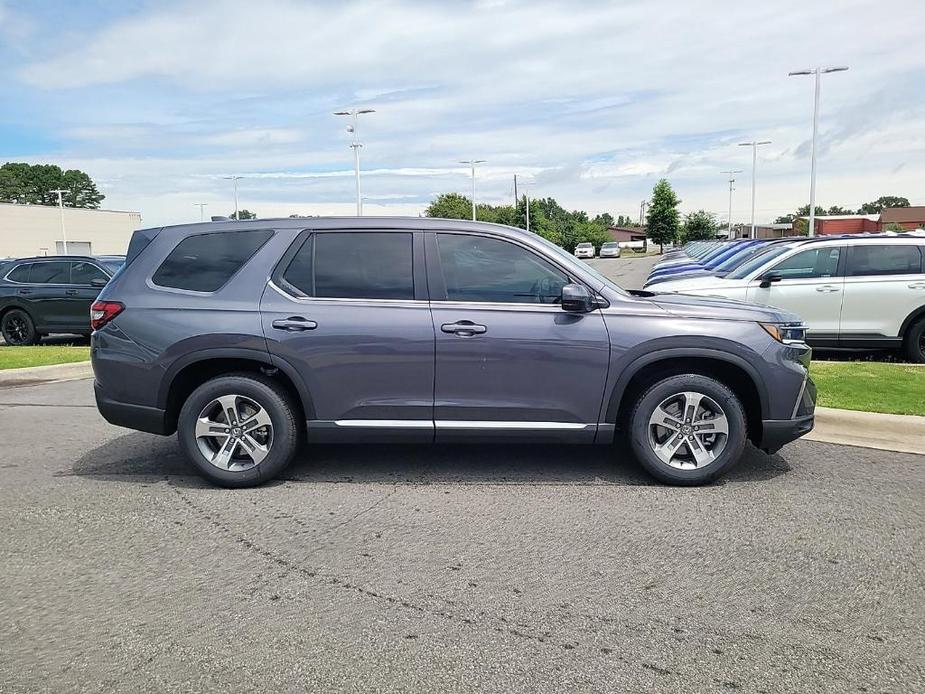 new 2025 Honda Pilot car, priced at $46,695