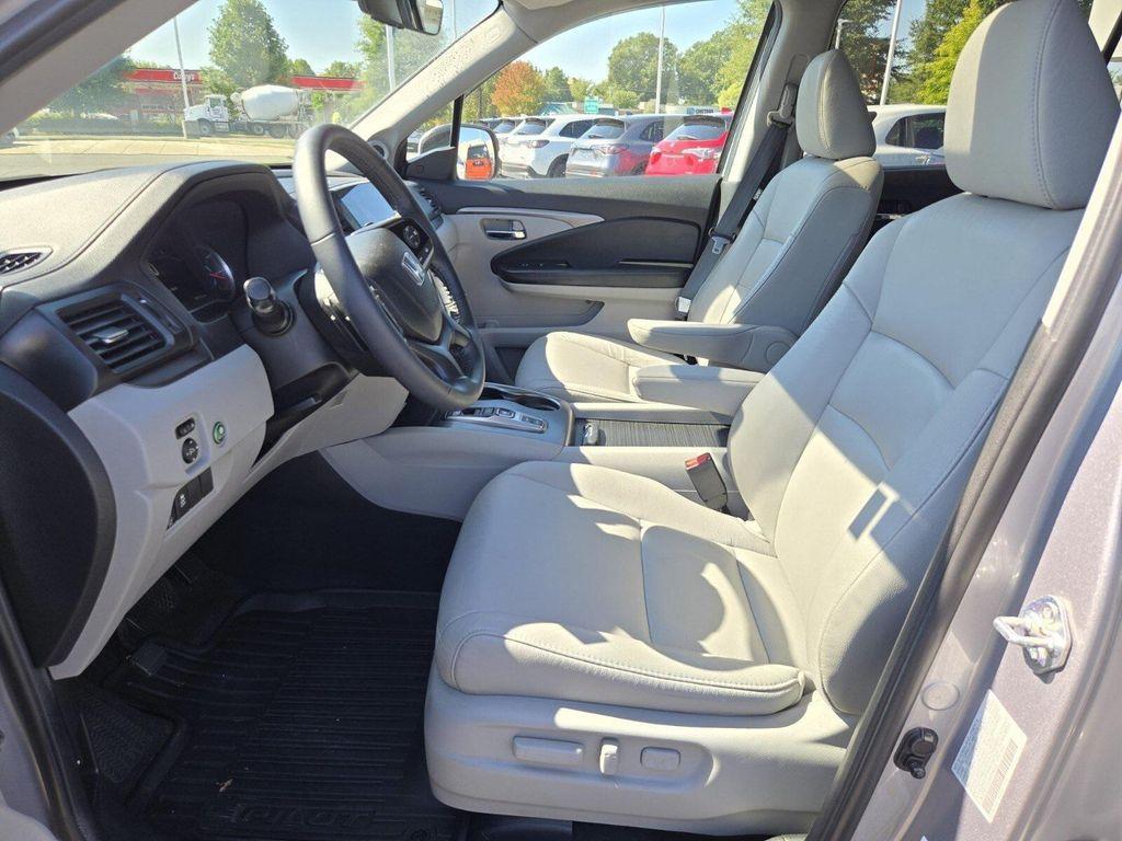 used 2021 Honda Pilot car, priced at $24,499