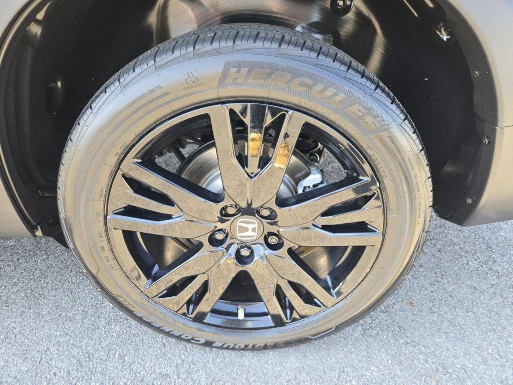 used 2021 Honda Pilot car, priced at $24,499