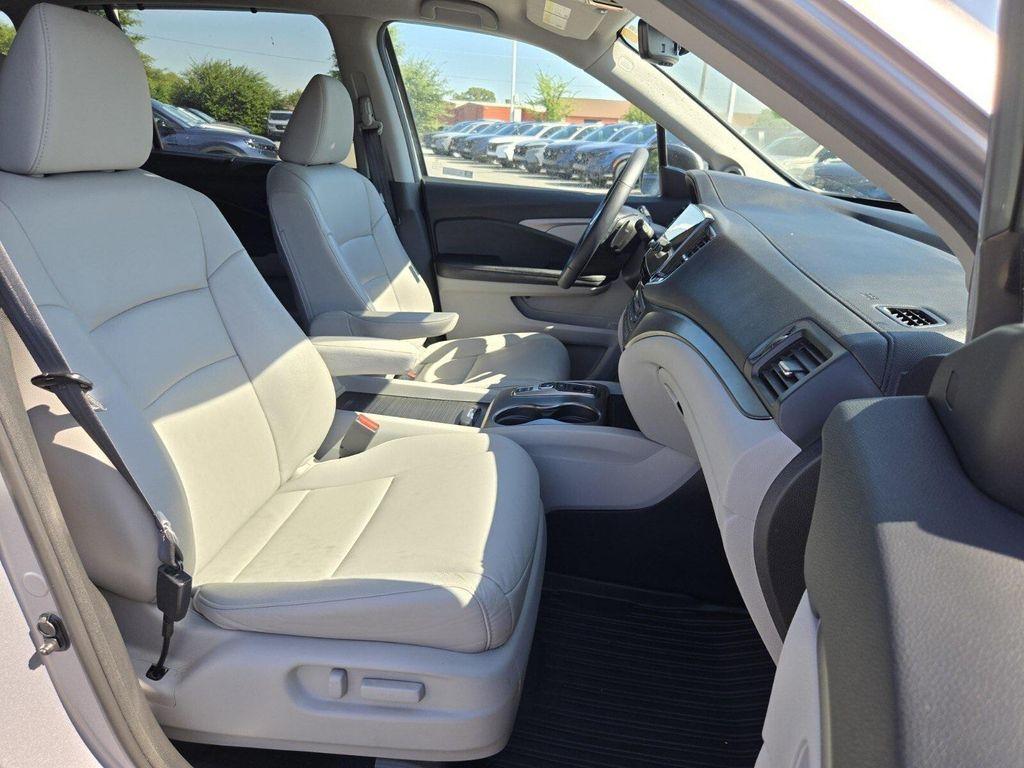 used 2021 Honda Pilot car, priced at $24,499