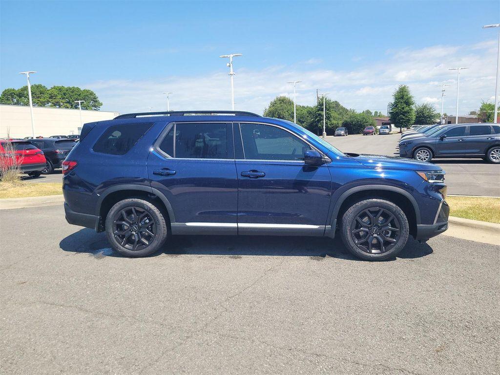 new 2025 Honda Pilot car, priced at $49,100