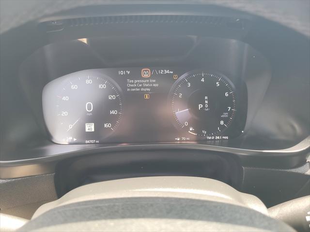 used 2022 Volvo XC40 car, priced at $24,888