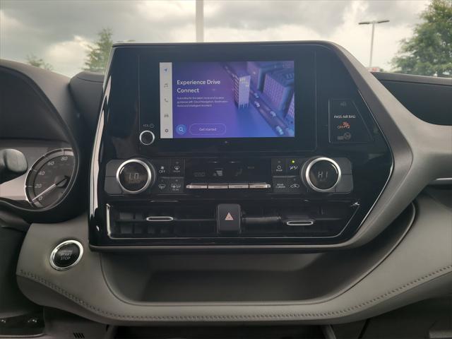 used 2023 Toyota Highlander car, priced at $35,388