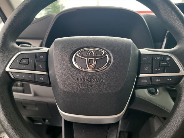 used 2023 Toyota Highlander car, priced at $35,388
