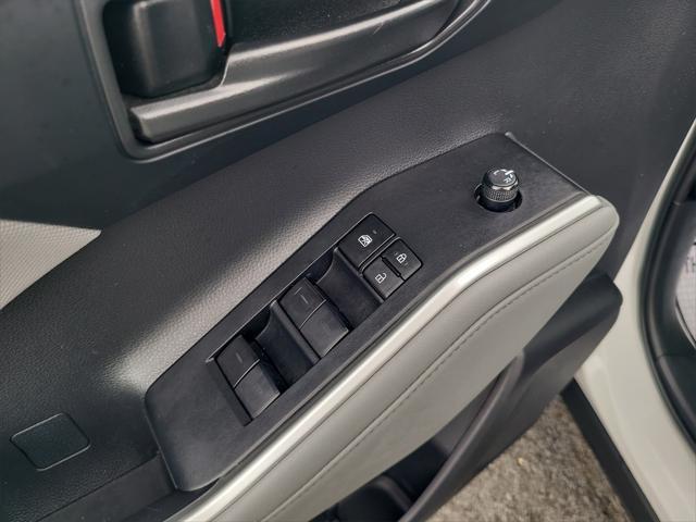 used 2023 Toyota Highlander car, priced at $35,388