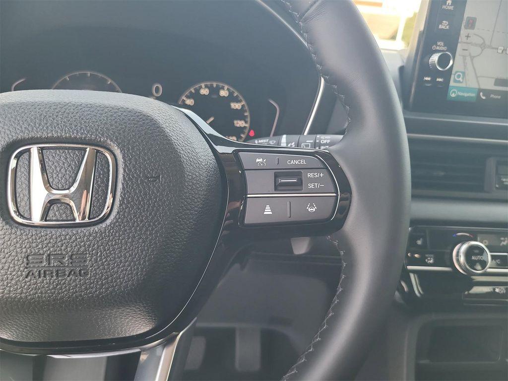 new 2025 Honda Pilot car, priced at $52,950