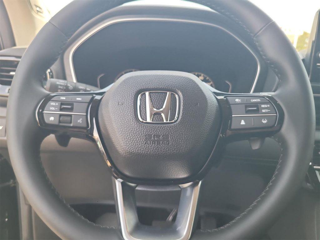 new 2025 Honda Pilot car, priced at $52,950