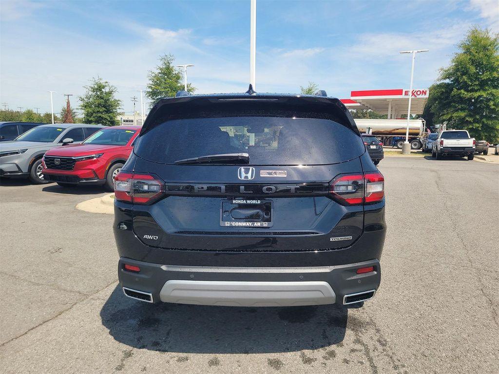 new 2025 Honda Pilot car, priced at $52,950