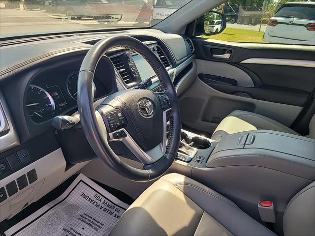 used 2019 Toyota Highlander car, priced at $24,998