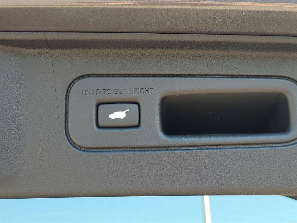 new 2025 Honda Pilot car, priced at $46,095