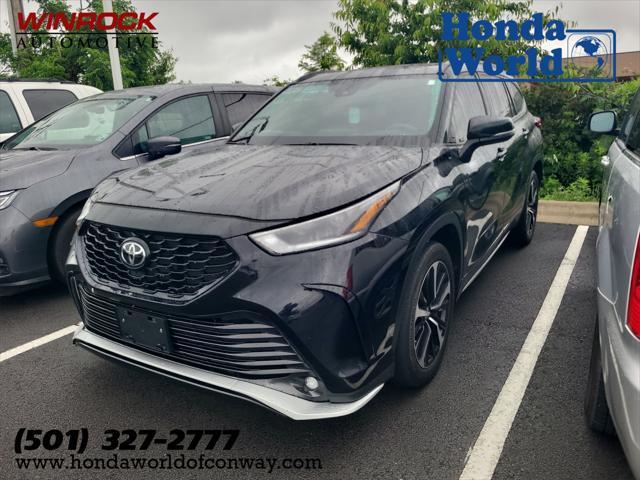used 2021 Toyota Highlander car, priced at $33,588