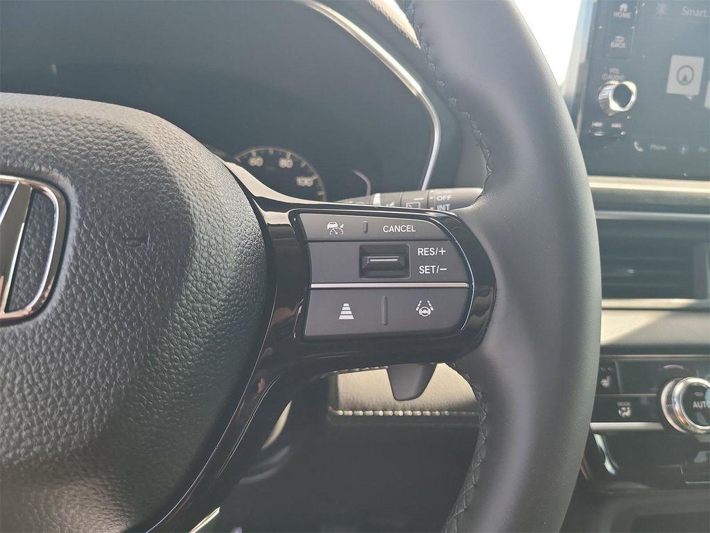 new 2025 Honda Pilot car, priced at $45,450