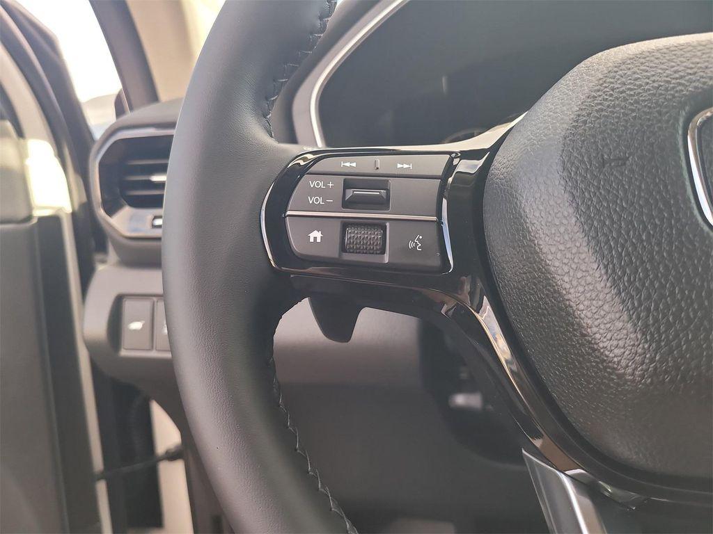 new 2025 Honda Pilot car, priced at $45,450