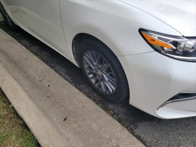 used 2018 Lexus ES 350 car, priced at $21,888