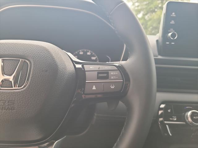 new 2025 Honda Pilot car, priced at $44,405