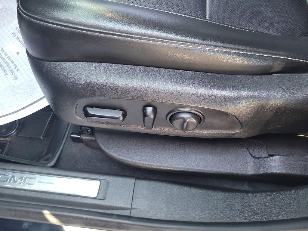 used 2021 GMC Acadia car, priced at $19,938