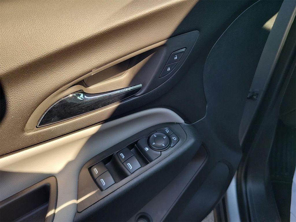 used 2024 Chevrolet Equinox car, priced at $23,281