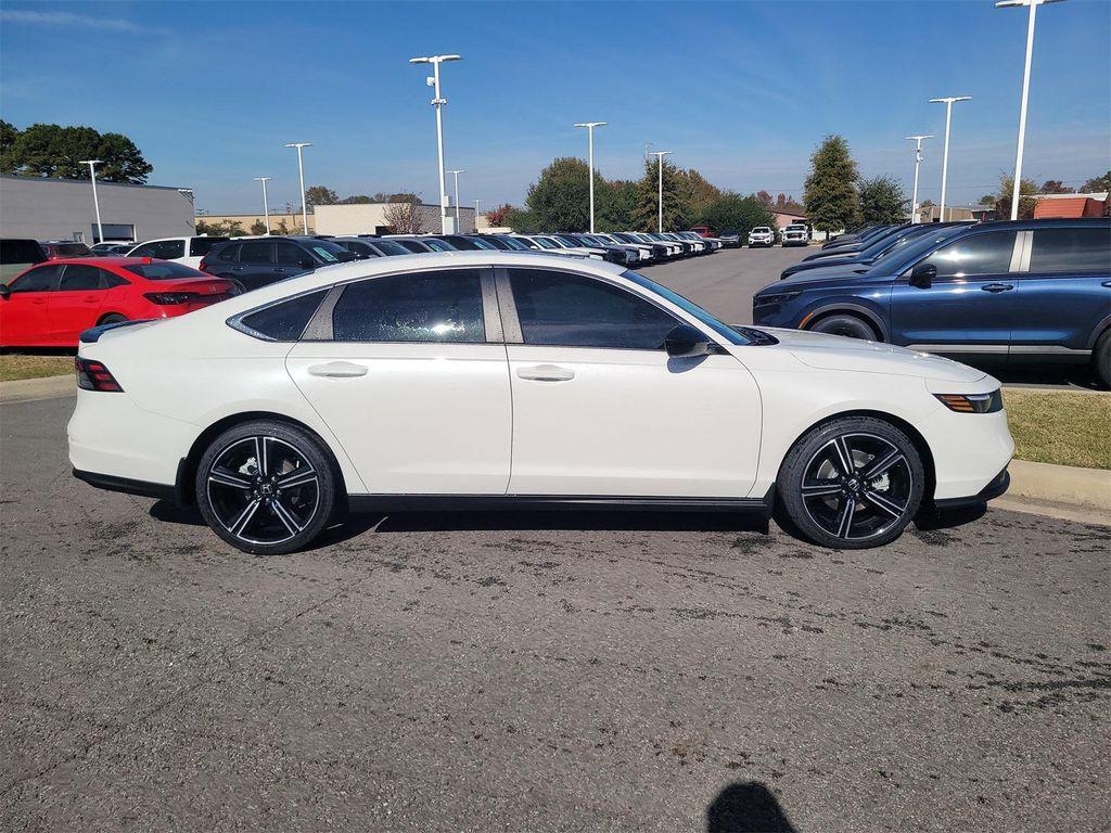 new 2025 Honda Accord Hybrid car, priced at $34,305