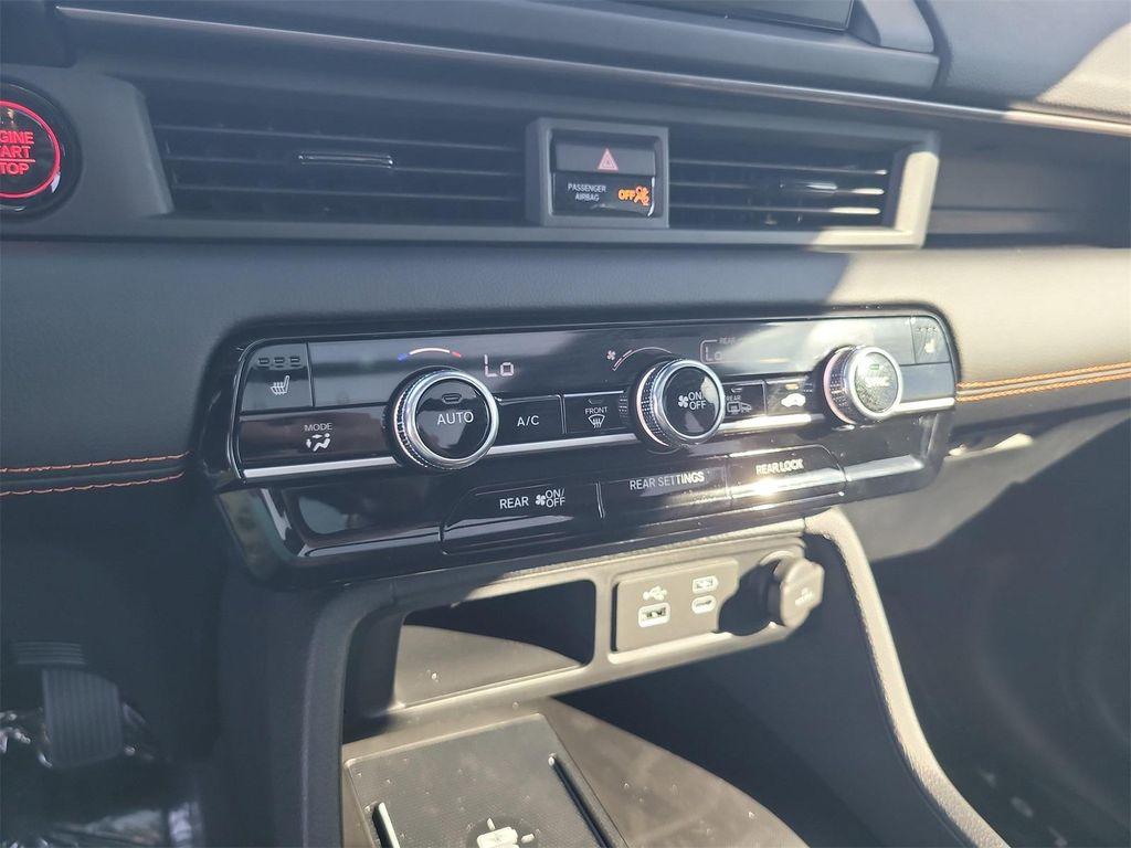 new 2025 Honda Pilot car, priced at $51,350