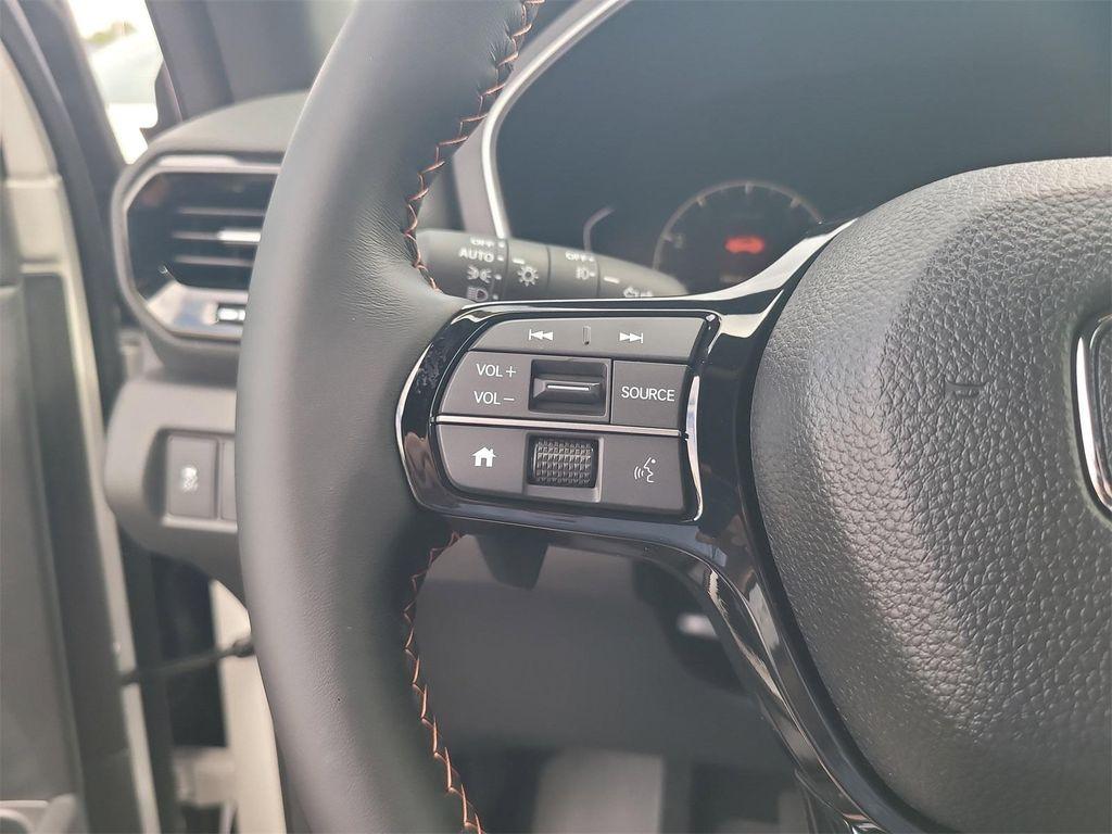 new 2025 Honda Pilot car, priced at $44,250