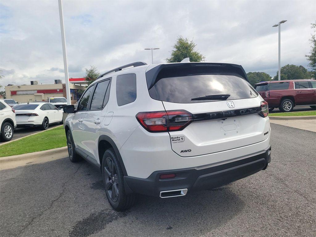 new 2025 Honda Pilot car, priced at $44,250