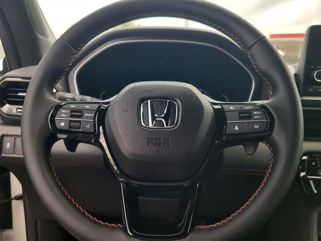 new 2025 Honda Pilot car, priced at $44,250